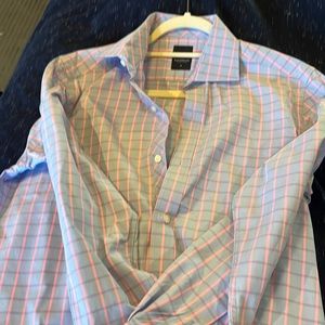 Men’s button dress shirt